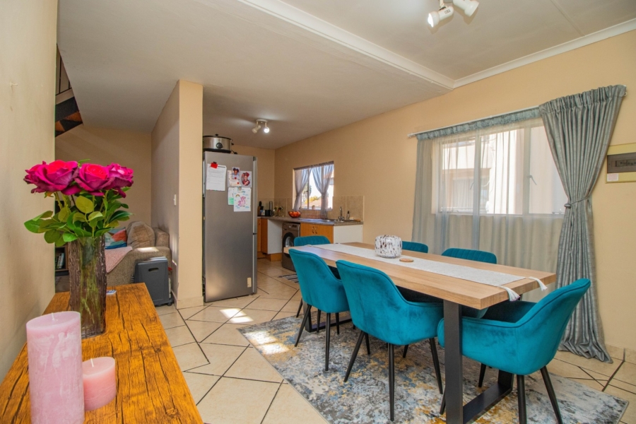 2 Bedroom Property for Sale in Glen Marais Gauteng