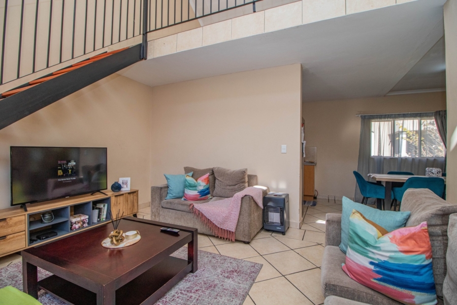 2 Bedroom Property for Sale in Glen Marais Gauteng