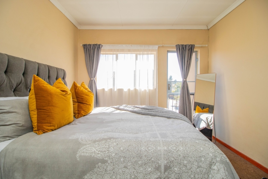 2 Bedroom Property for Sale in Glen Marais Gauteng