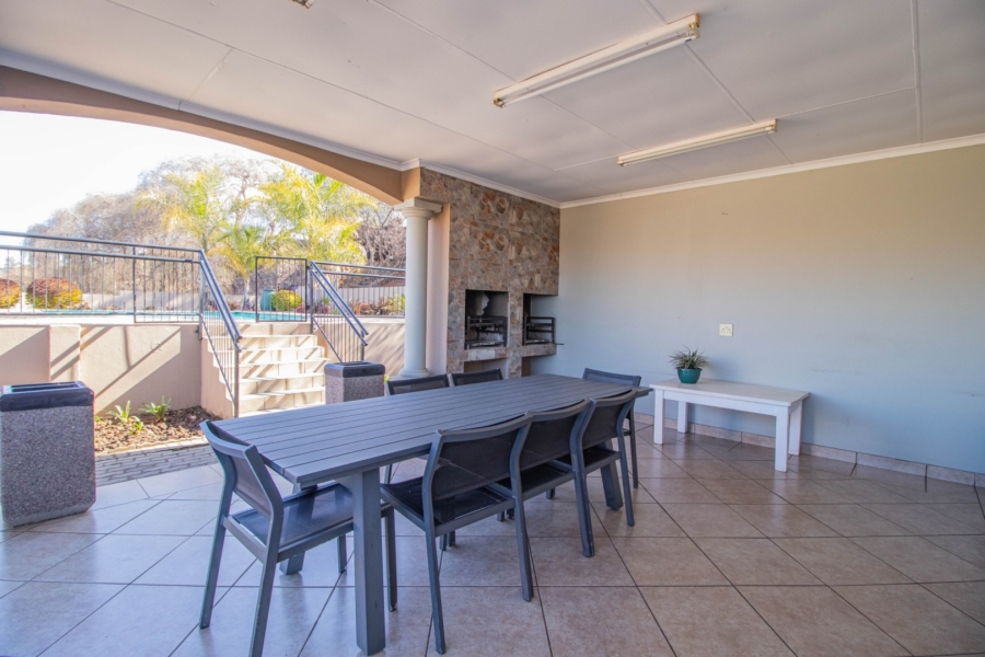 2 Bedroom Property for Sale in Glen Marais Gauteng