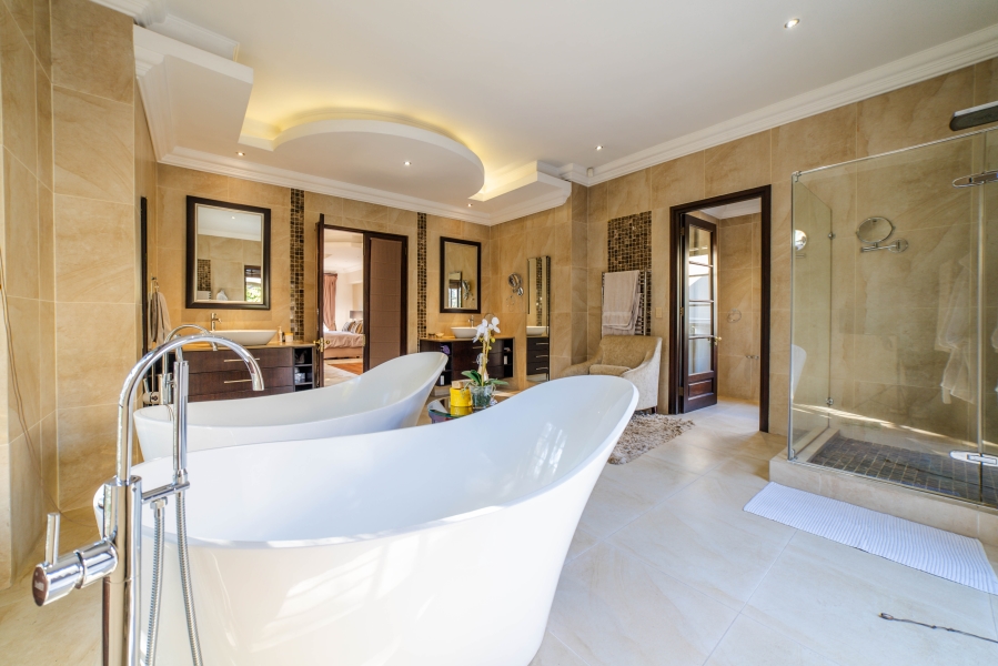 5 Bedroom Property for Sale in Dainfern Valley Gauteng