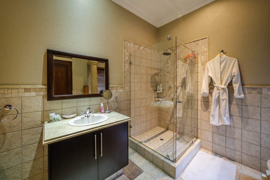 5 Bedroom Property for Sale in Dainfern Valley Gauteng
