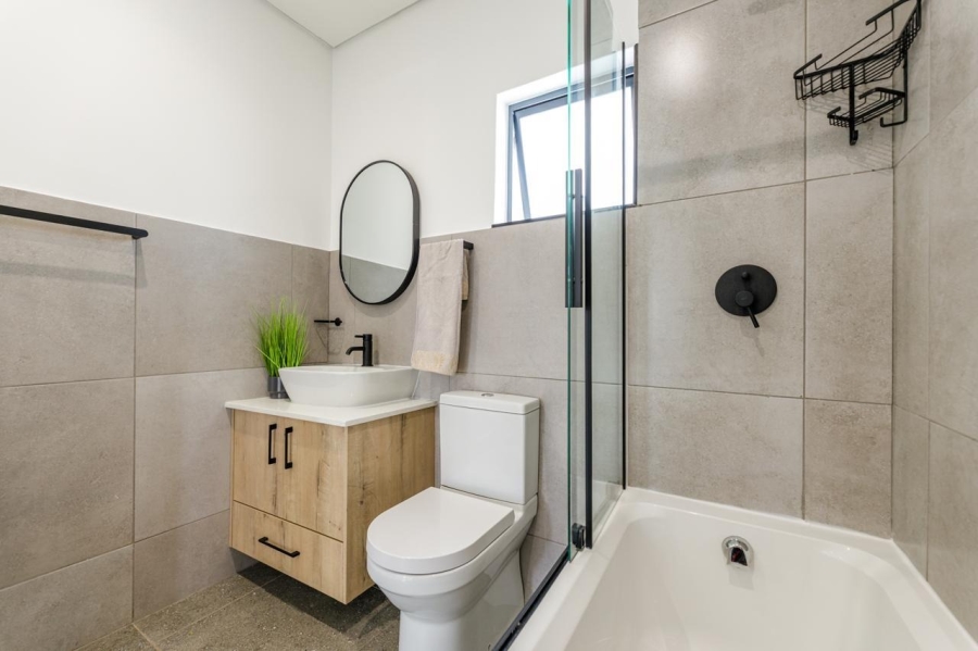 3 Bedroom Property for Sale in Linden Gauteng