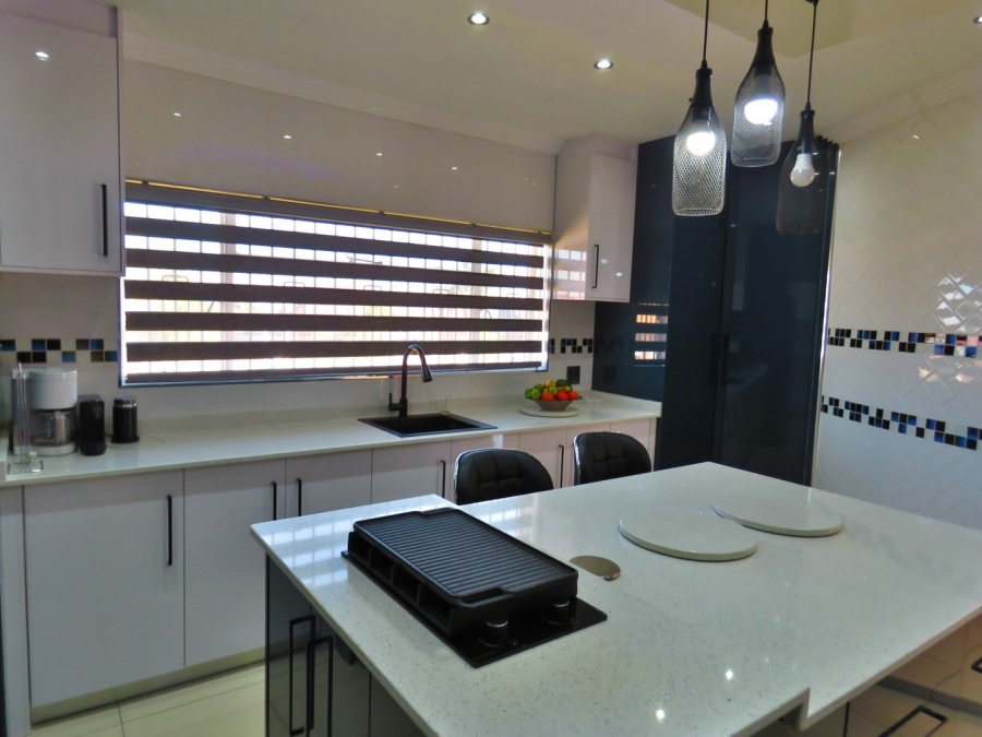 4 Bedroom Property for Sale in Winchester Hills Gauteng
