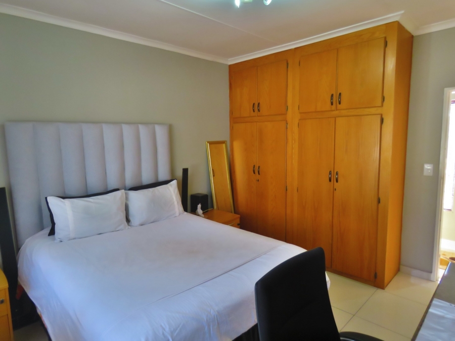 4 Bedroom Property for Sale in Winchester Hills Gauteng