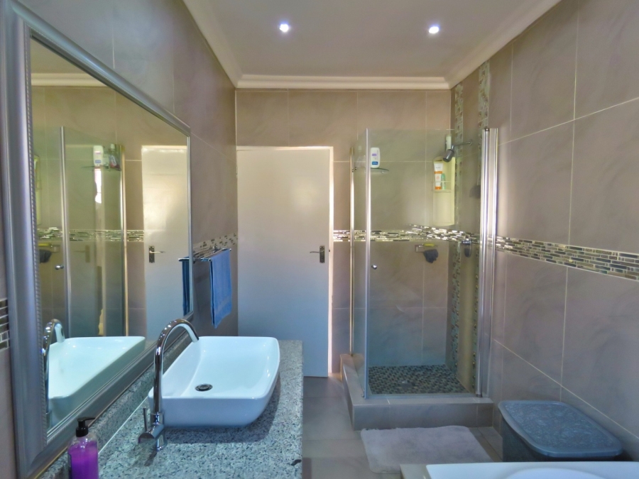 4 Bedroom Property for Sale in Winchester Hills Gauteng