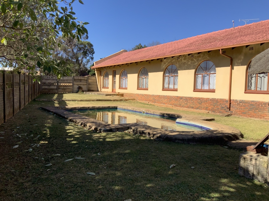 3 Bedroom Property for Sale in Glen Marais Gauteng