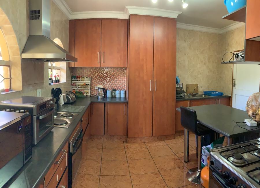 3 Bedroom Property for Sale in Glen Marais Gauteng