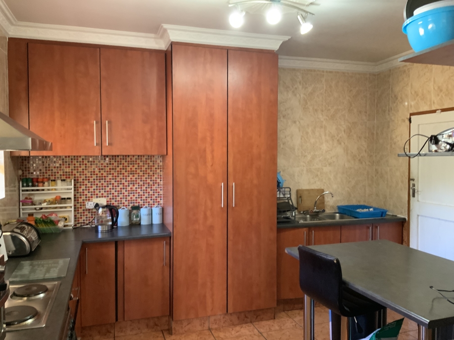 3 Bedroom Property for Sale in Glen Marais Gauteng