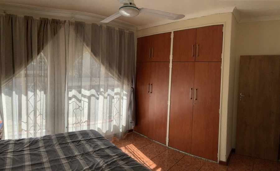 3 Bedroom Property for Sale in Glen Marais Gauteng