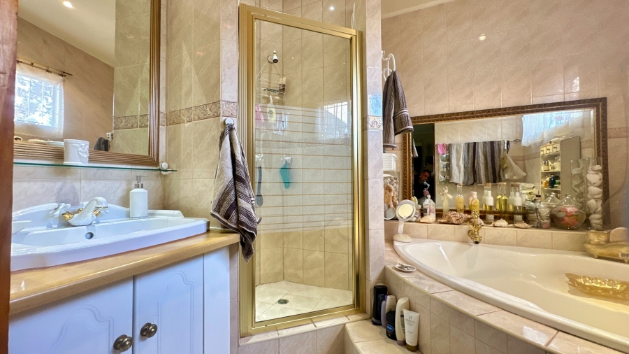 5 Bedroom Property for Sale in Ormonde Gauteng
