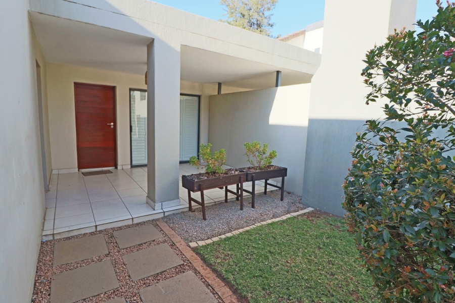 2 Bedroom Property for Sale in Bryanston Gauteng