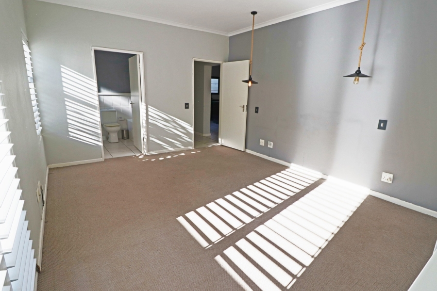 2 Bedroom Property for Sale in Bryanston Gauteng