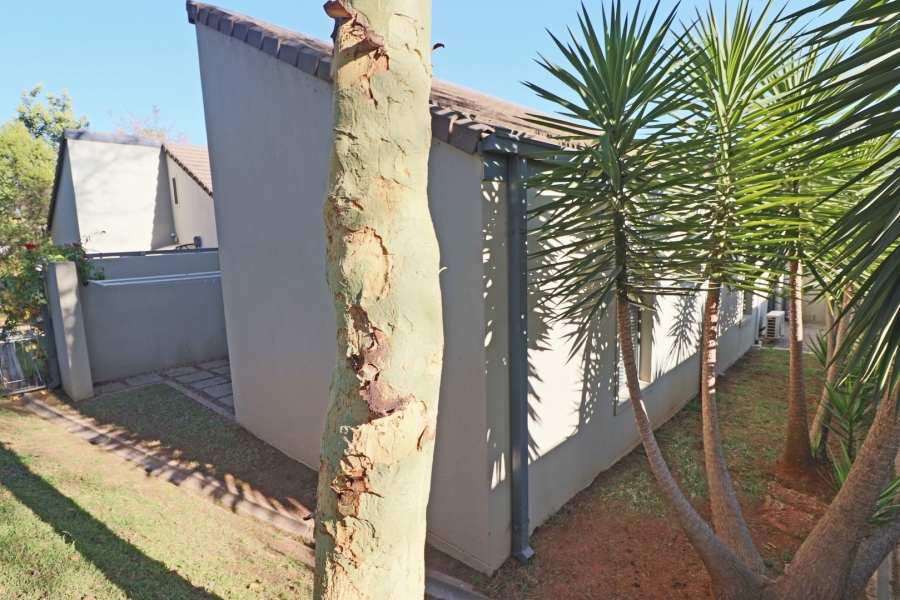 2 Bedroom Property for Sale in Bryanston Gauteng