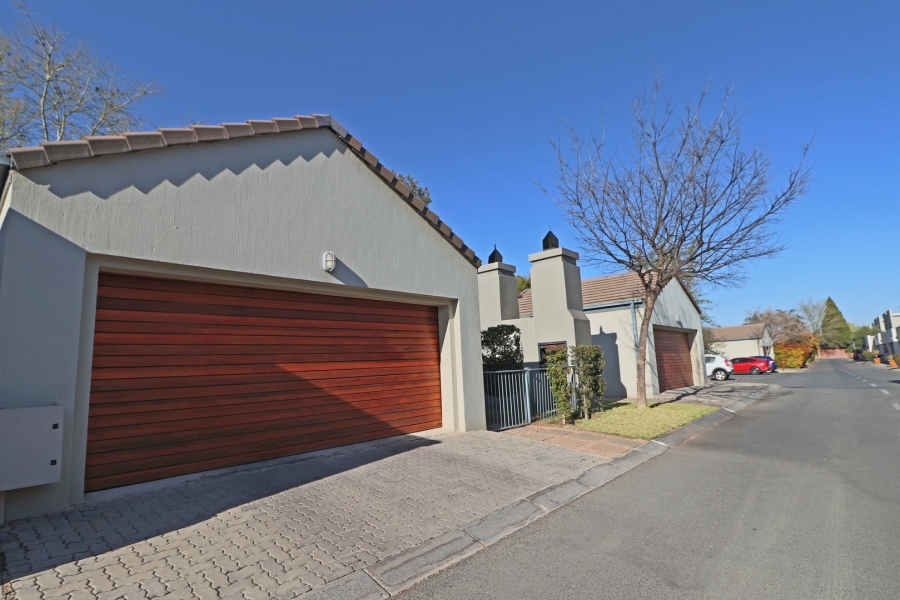 2 Bedroom Property for Sale in Bryanston Gauteng