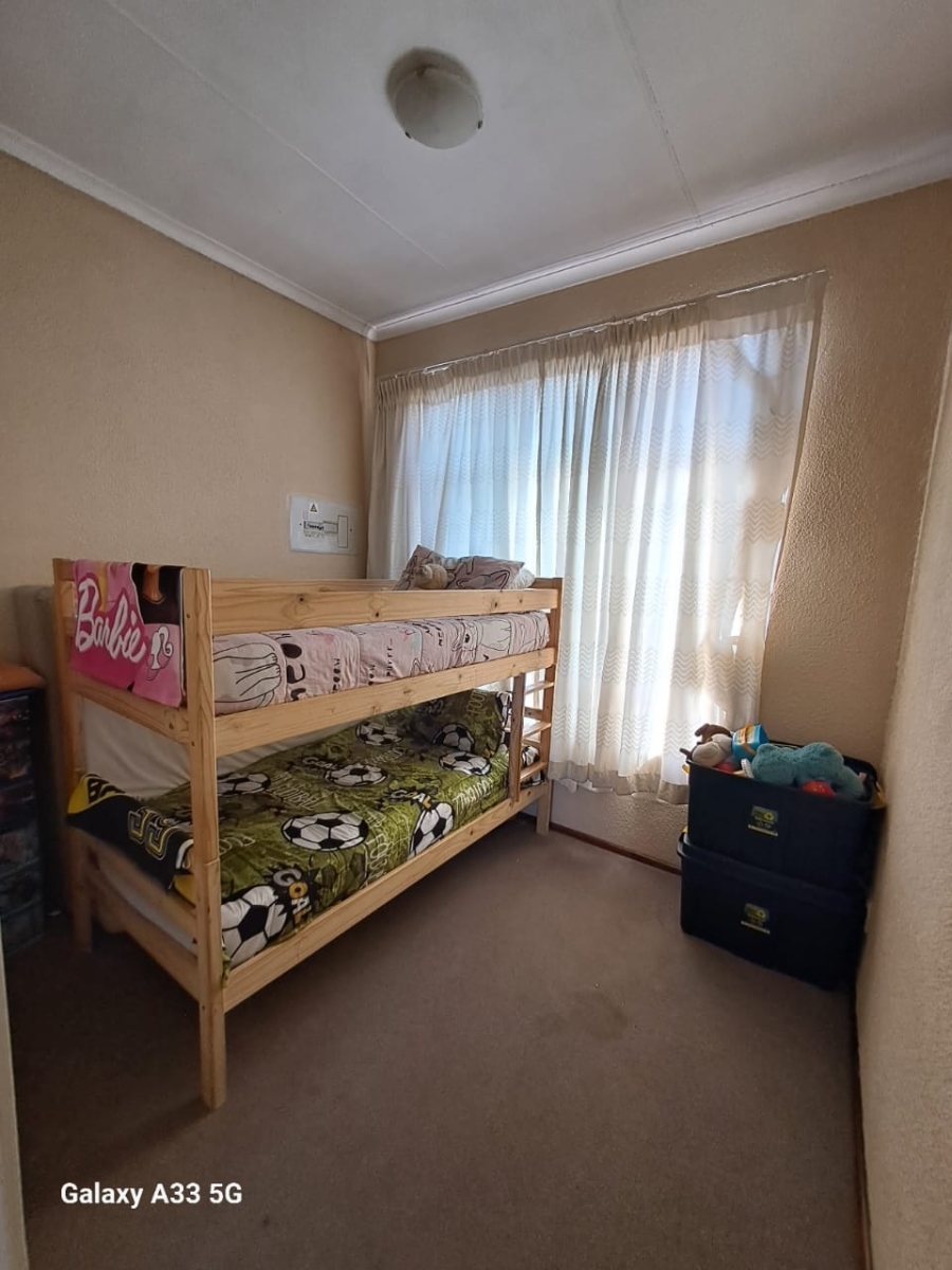 To Let 2 Bedroom Property for Rent in Laser Park Gauteng