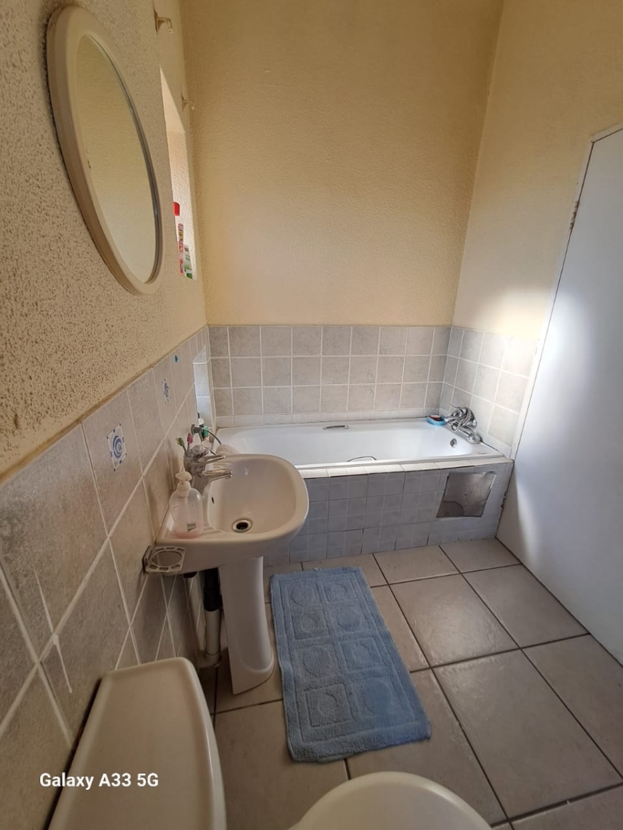 To Let 2 Bedroom Property for Rent in Laser Park Gauteng