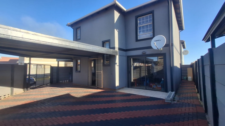 4 Bedroom Property for Sale in Leopard