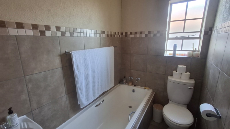 4 Bedroom Property for Sale in Leopard