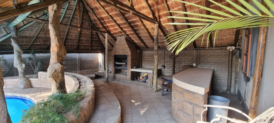 4 Bedroom Property for Sale in Lambton Gardens Gauteng