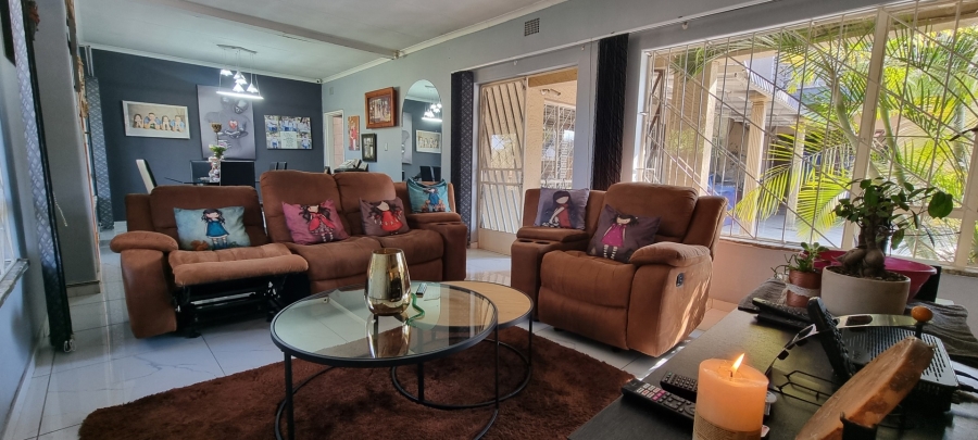 4 Bedroom Property for Sale in Lambton Gardens Gauteng