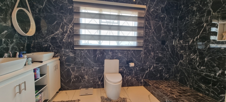 4 Bedroom Property for Sale in Lambton Gardens Gauteng