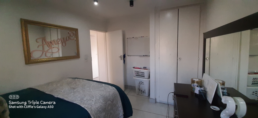 2 Bedroom Property for Sale in Albertsdal Gauteng