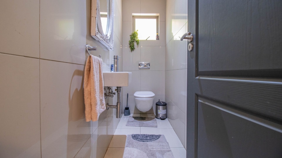2 Bedroom Property for Sale in Parkmore Gauteng