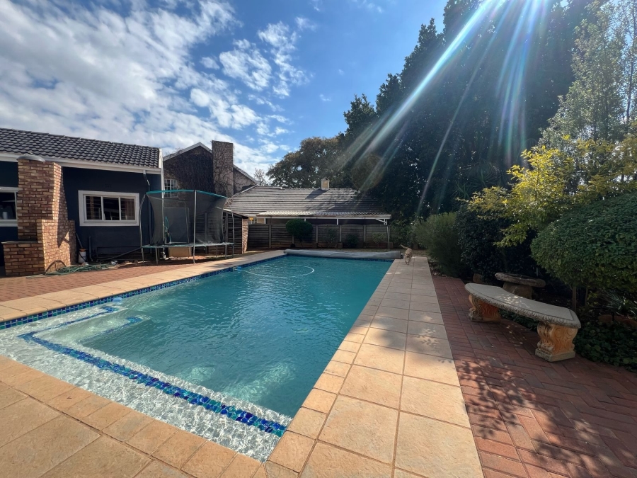 3 Bedroom Property for Sale in Glen Marais Gauteng