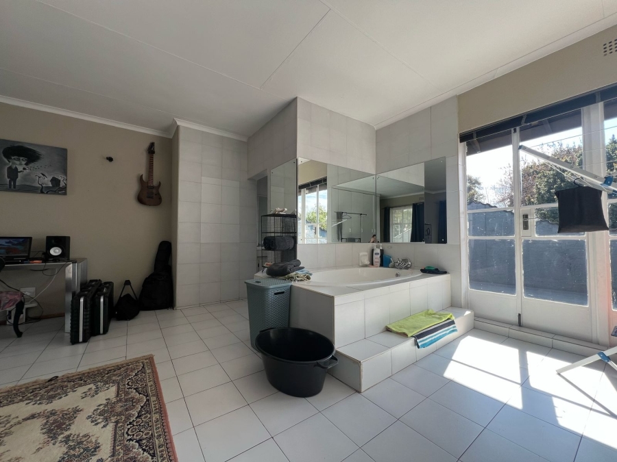 3 Bedroom Property for Sale in Glen Marais Gauteng