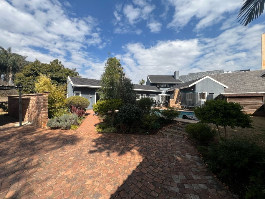 3 Bedroom Property for Sale in Glen Marais Gauteng