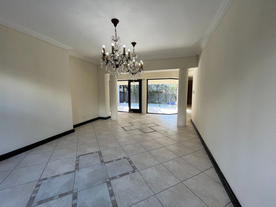 To Let 4 Bedroom Property for Rent in Sandown Gauteng