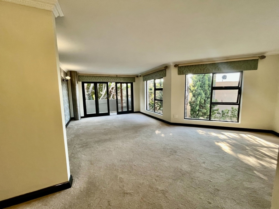 To Let 4 Bedroom Property for Rent in Sandown Gauteng