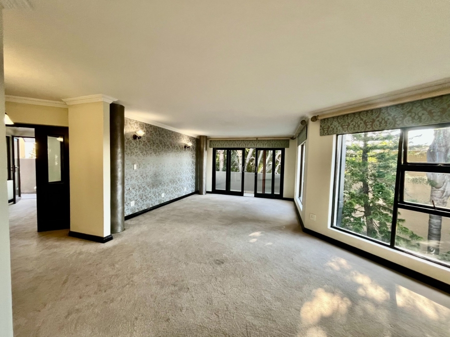 To Let 4 Bedroom Property for Rent in Sandown Gauteng