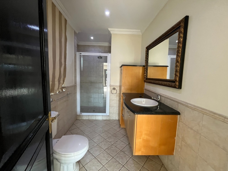 To Let 4 Bedroom Property for Rent in Sandown Gauteng