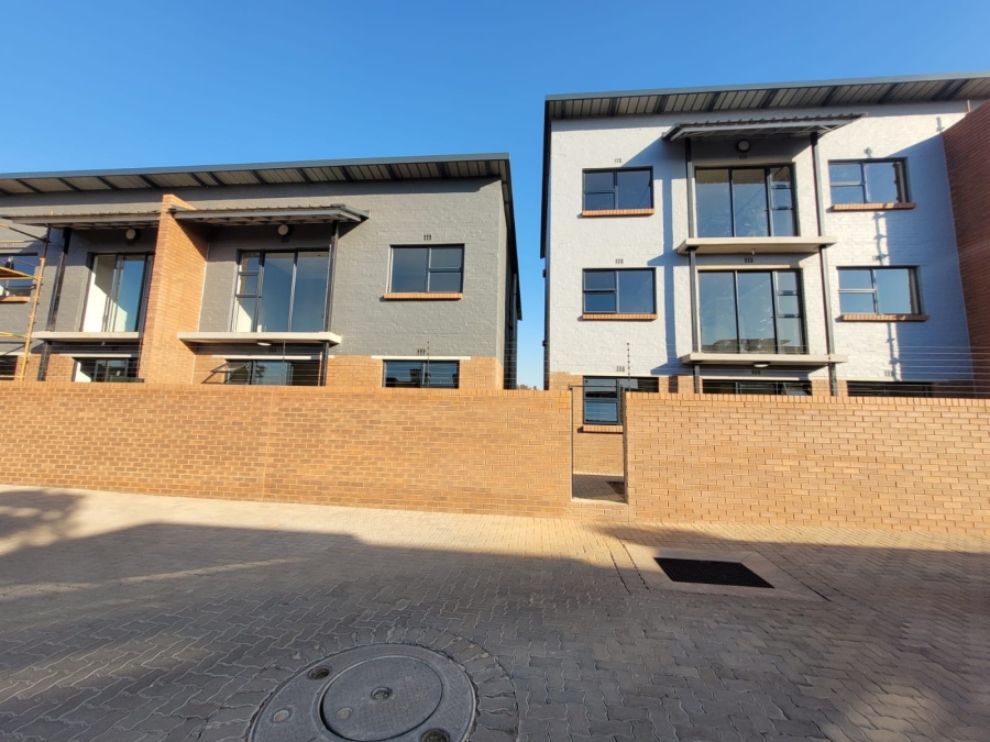 2 Bedroom Property for Sale in Sinoville Gauteng