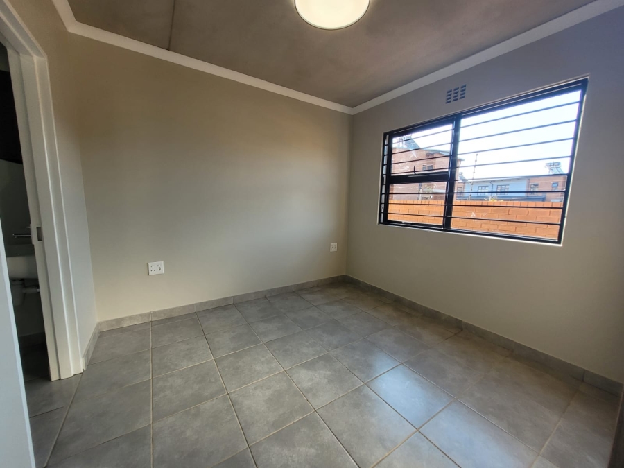 2 Bedroom Property for Sale in Sinoville Gauteng