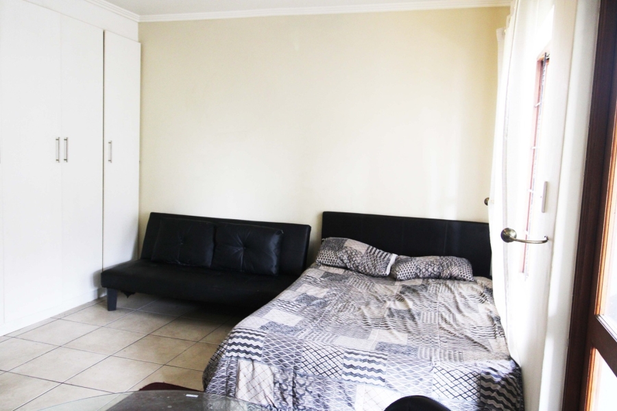 1 Bedroom Property for Sale in Morningside Gauteng