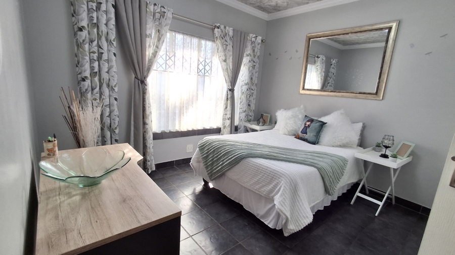 4 Bedroom Property for Sale in Mountain View Gauteng