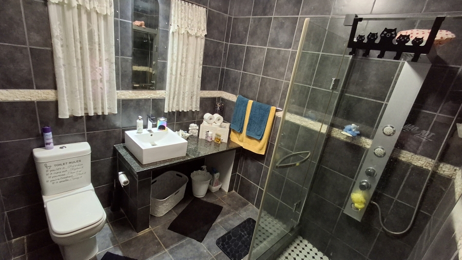 4 Bedroom Property for Sale in Mountain View Gauteng