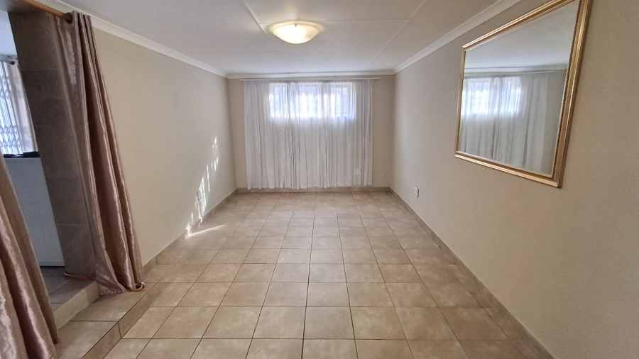 4 Bedroom Property for Sale in Mountain View Gauteng