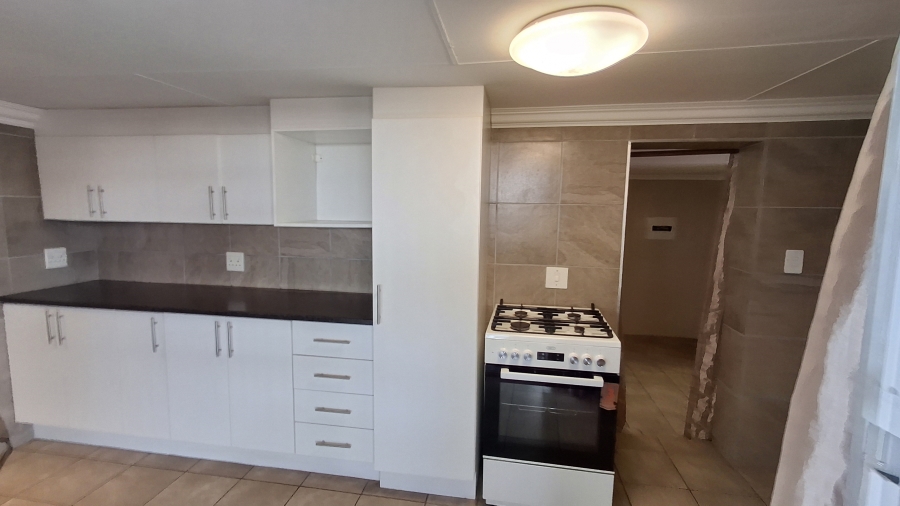 4 Bedroom Property for Sale in Mountain View Gauteng