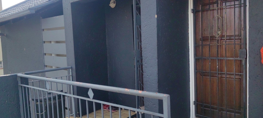 2 Bedroom Property for Sale in Ridgeway Gauteng