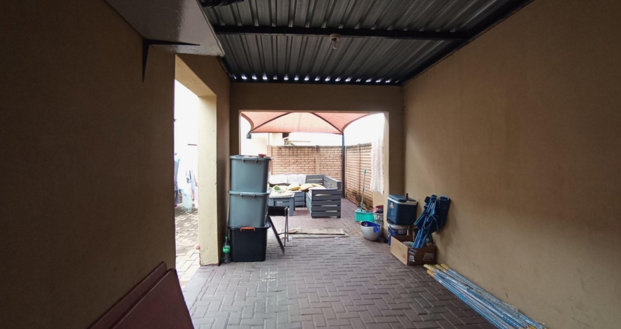 3 Bedroom Property for Sale in Chantelle Gauteng