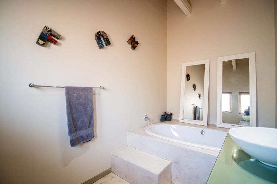3 Bedroom Property for Sale in Broadacres Gauteng
