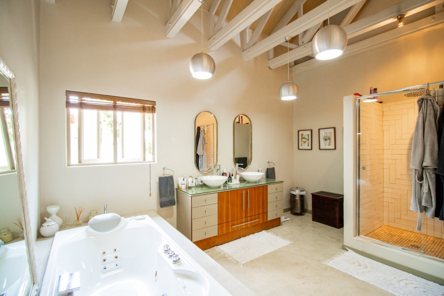 3 Bedroom Property for Sale in Broadacres Gauteng