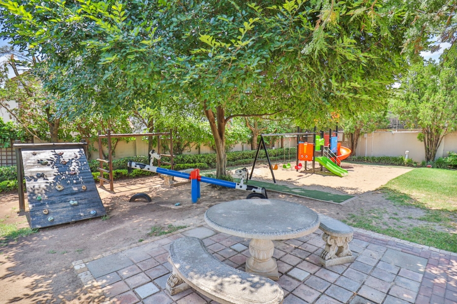 3 Bedroom Property for Sale in Broadacres Gauteng