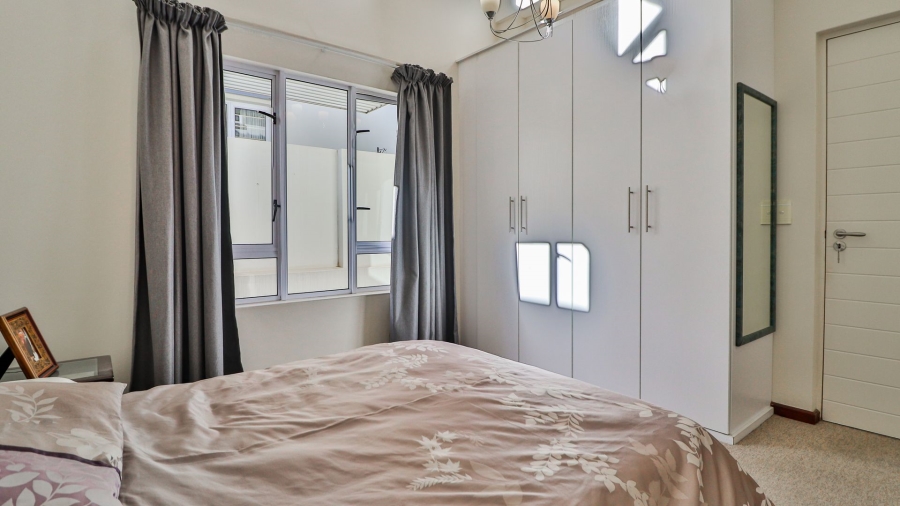 1 Bedroom Property for Sale in Broadacres Gauteng