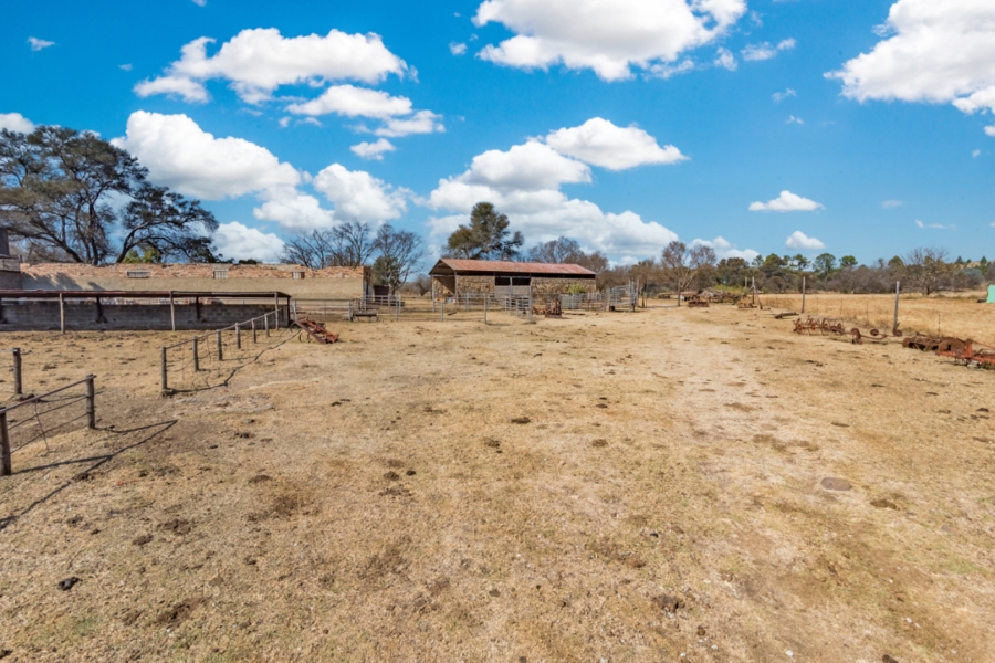 5 Bedroom Property for Sale in Kromdraai AH Gauteng