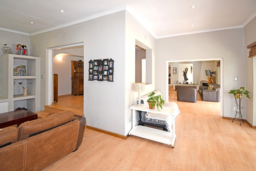 3 Bedroom Property for Sale in Hurlingham Manor Gauteng